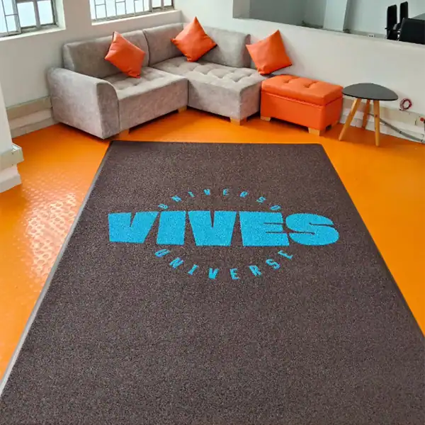 Fábrica de tapetes en Bogotá — Mas Color Tapetes COLOMBIANRUGS SAS fabricante de tapetes publicitarios personalizados con logo