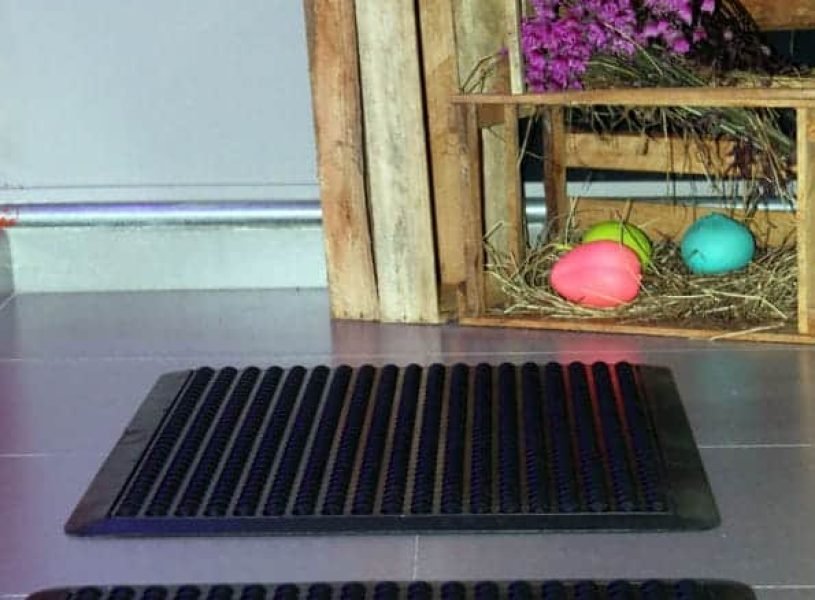 Tapetes antifatiga de goma para reducir fatiga en pies y piernas.